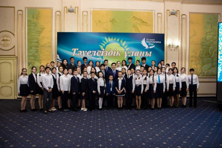 Учащиеся и студенты Павлодарской области  удостоены Премии  «Тәуелсіздік ұланы»