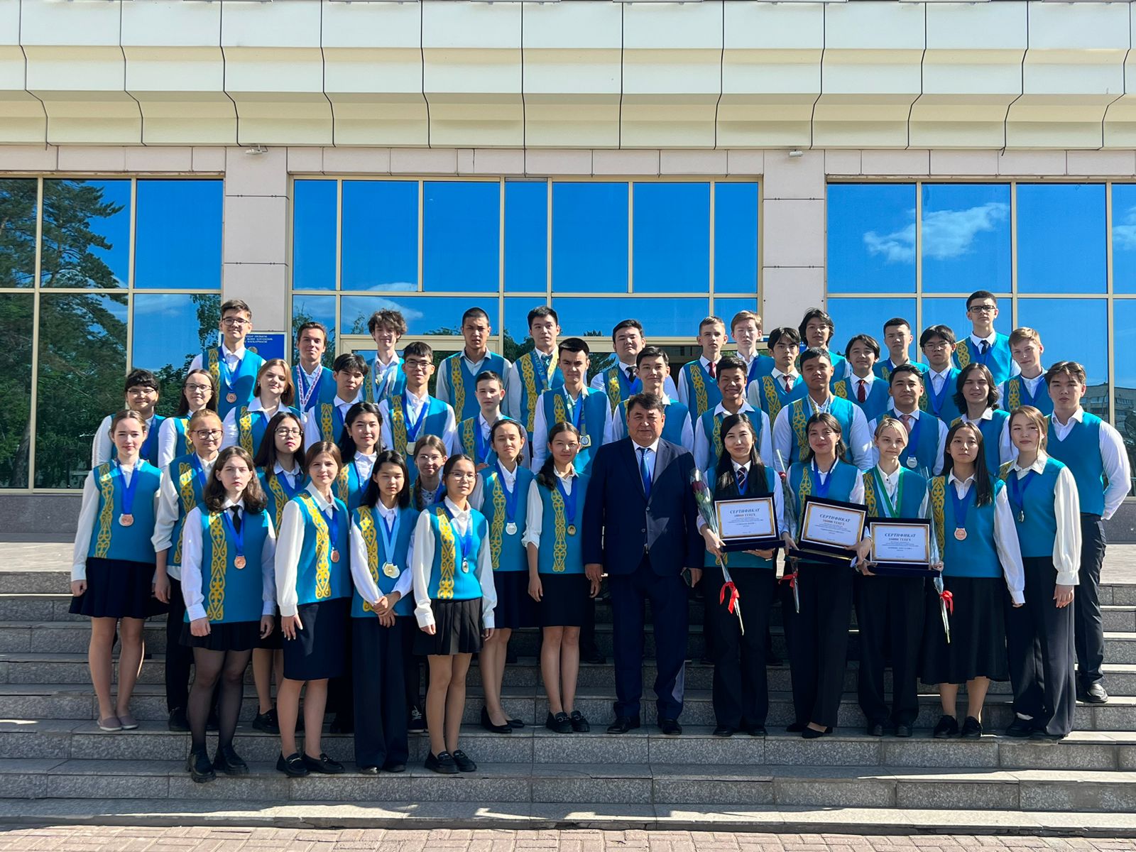 Церемония награждения одаренных детей акиматом Павлодарской области