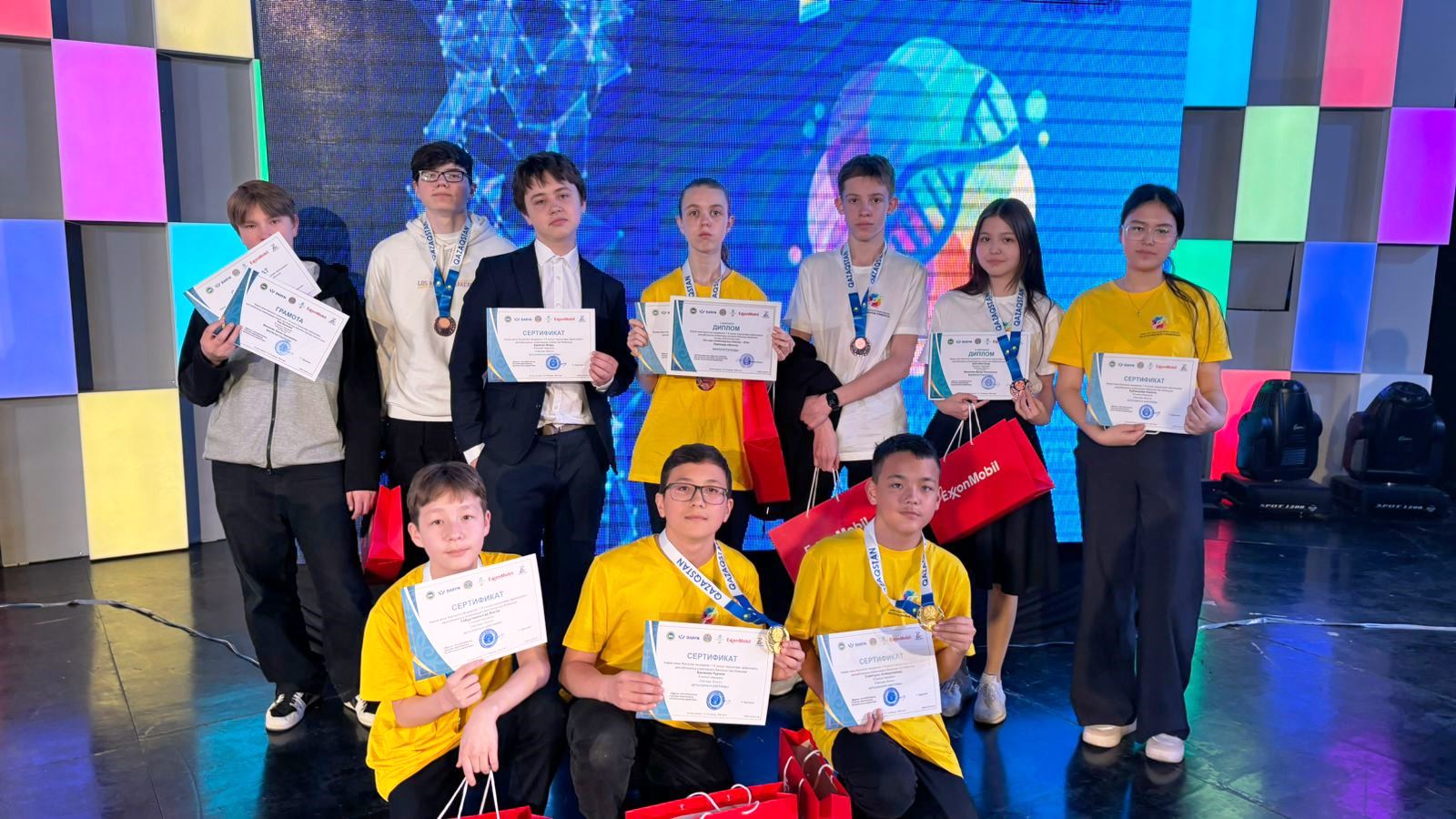 Итоги  республиканской олимпиады по предметам химия и биология среди учащихся  7-8 классов