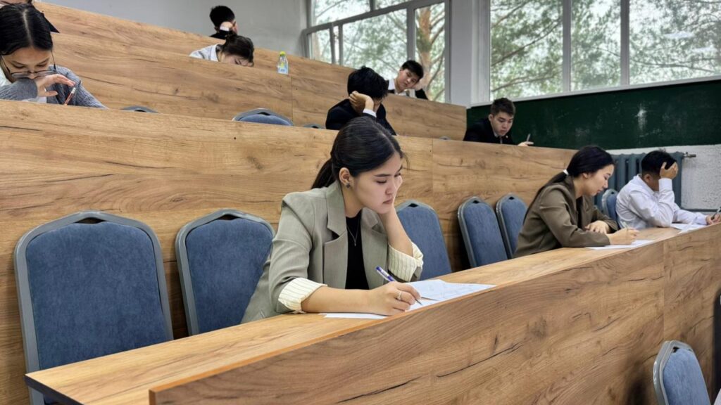 Жыныстық бейнелер мен фото клиптер Стерео көзілдіріктерге арналған порно суреттер