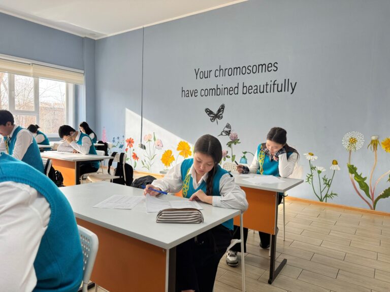 Артық салмағы бар әйелдердің көкірекшелері жоқ фотосуреттері Канеммен порно видео